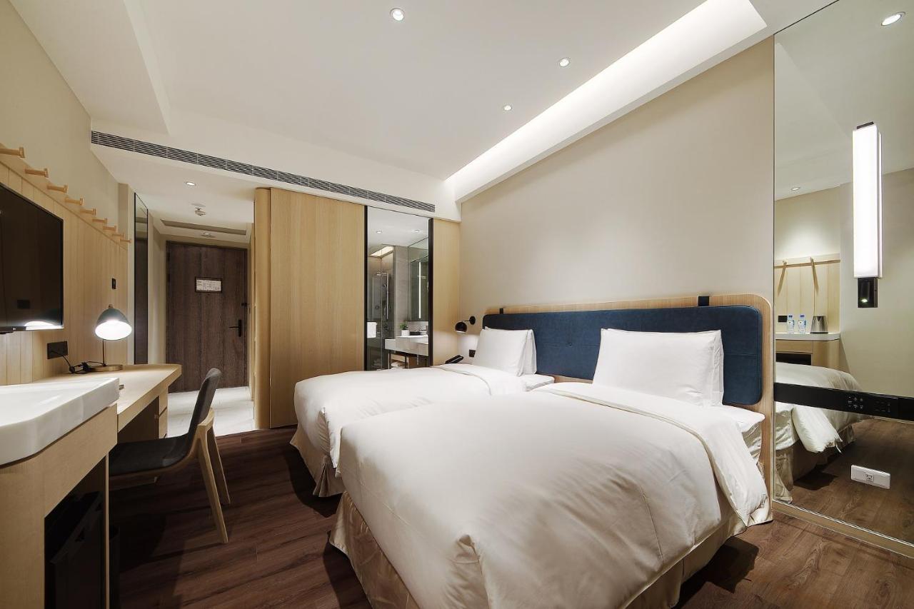 Jasper Young Hotel Banqiao Тайбэй Экстерьер фото